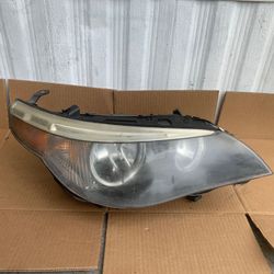 Bmw 525i headlight passengers side