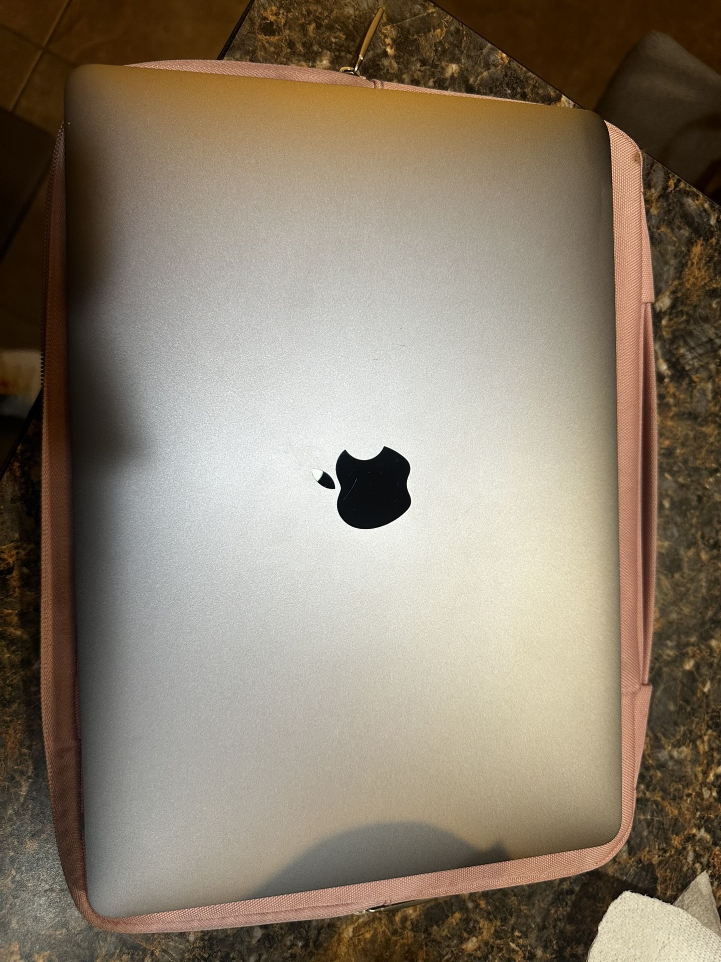 MAC BOOK PRO 13 INCH 2017