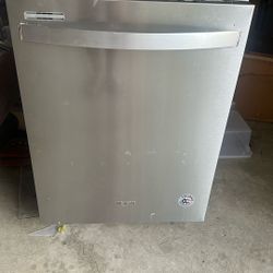 Whirlpool Dishwasher 
