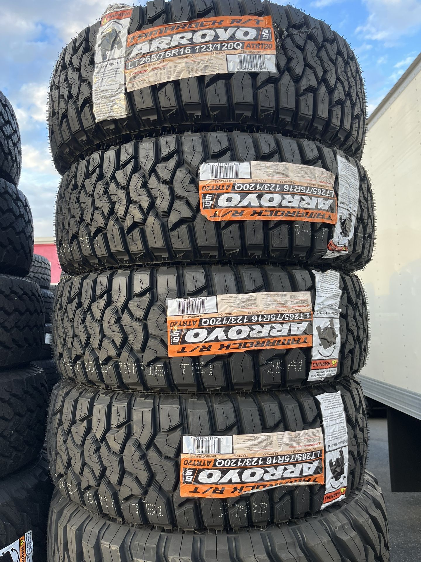 Vendo 265/75/R16 LT ARROYO RT Por $580