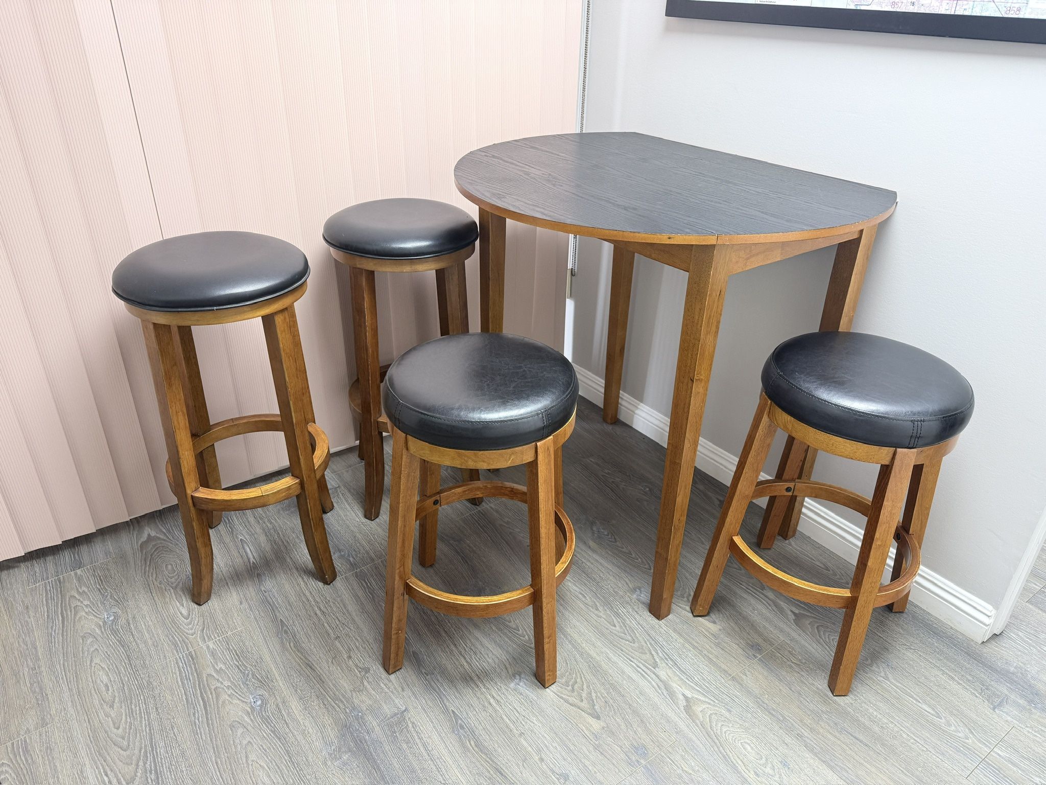 Bar Height Table And 4 Stools
