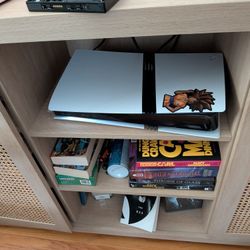 Ps5 Pro (2tb) Comes With 3 Controllers 