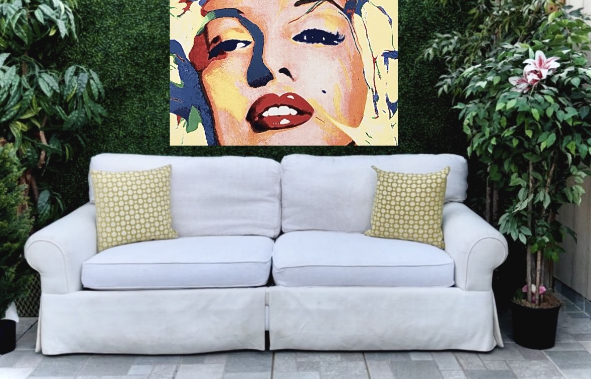 (Free Delivery 🚚) White Starter Couch