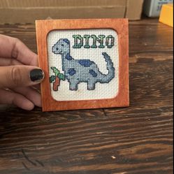 Stitch and frame Cross Stitch Dino