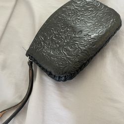 Wristlet 