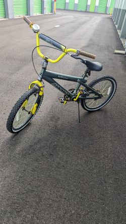 12" BIKE BLACK AND YELLOW BYCILE