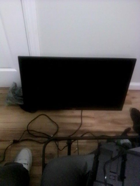 RCA 32" HDMI MODEL NO. LED32C45RQ