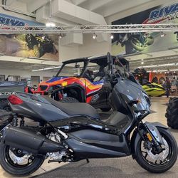 2022 YAMAHA XMAX