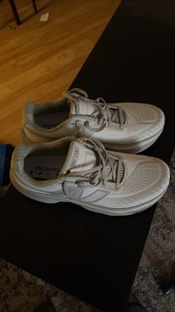 New balance jagging shoes