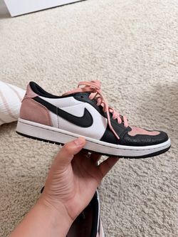 Jordan retro 1 low coral