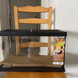 10 Gallons Reptile/ Fish Tank with A Liner N Lid