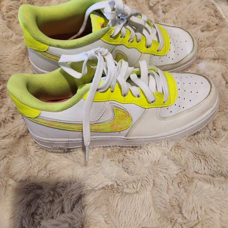 Big Kids Size 6 Air force 1s
