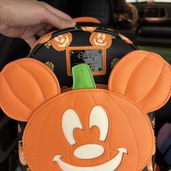 Loungefly Disney Mickey Glow In The Dark Pumpkin Mick-OLantern Mini Backpack-NWT