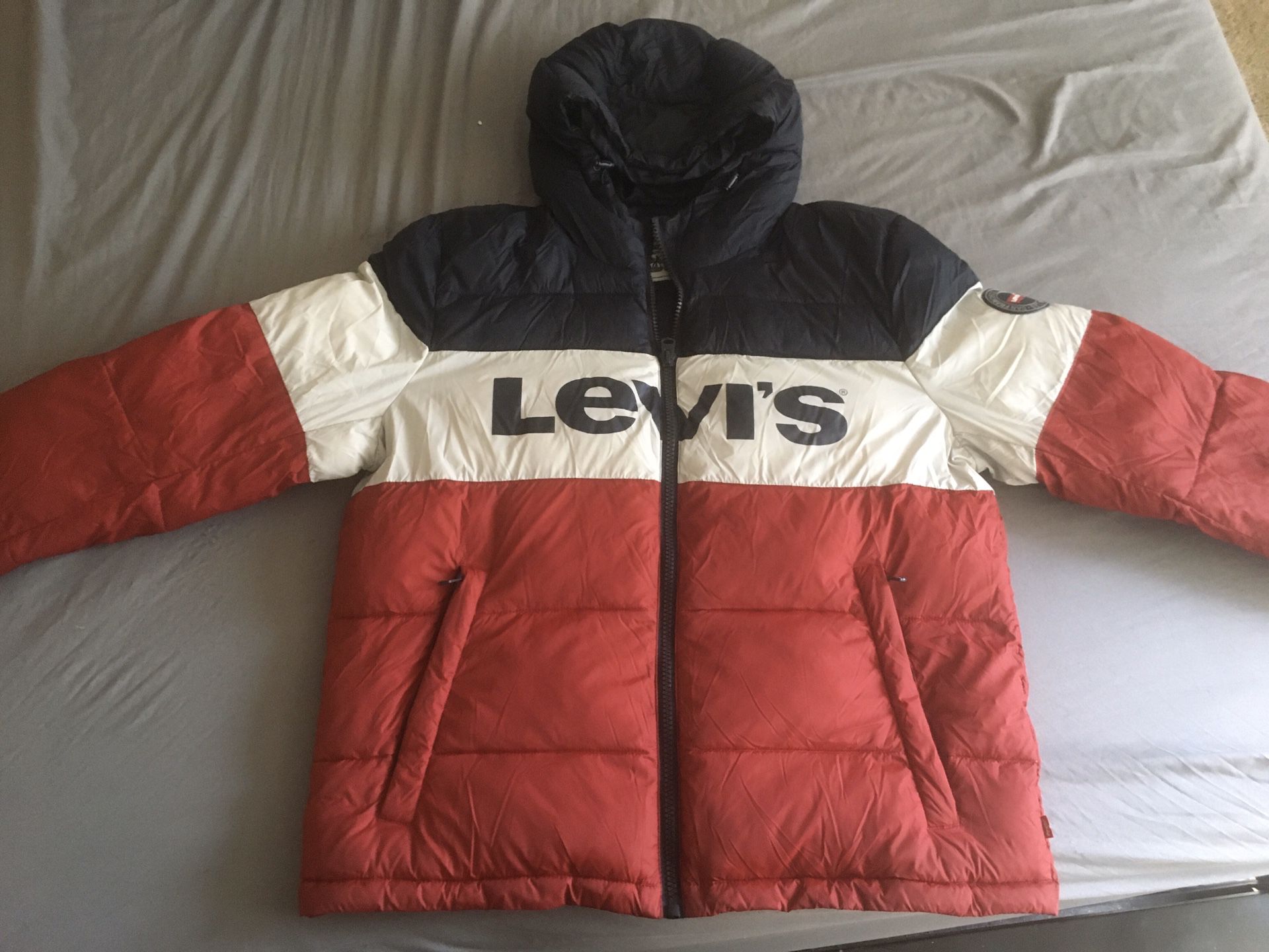 Levi’s Bubble Coat Sz XL