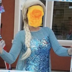 Frozen elsa wig and dress