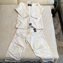 Fuji Martial Arts Taekwondo Judo Karate Uniform Kids Size 00
