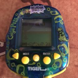 Giga Pets Tiger Electronics Rugrats Vintage 1998