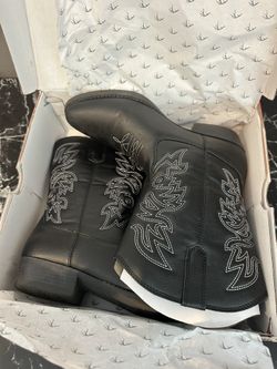 Boys/ My Son only wore them once Like 2 Hours / Practically New 