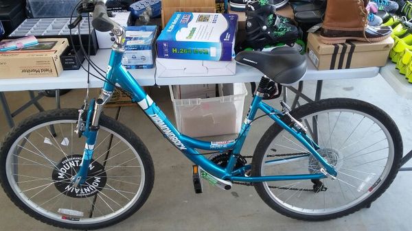 Diamondback Women S Serene Classic Comfort Bike For Sale In