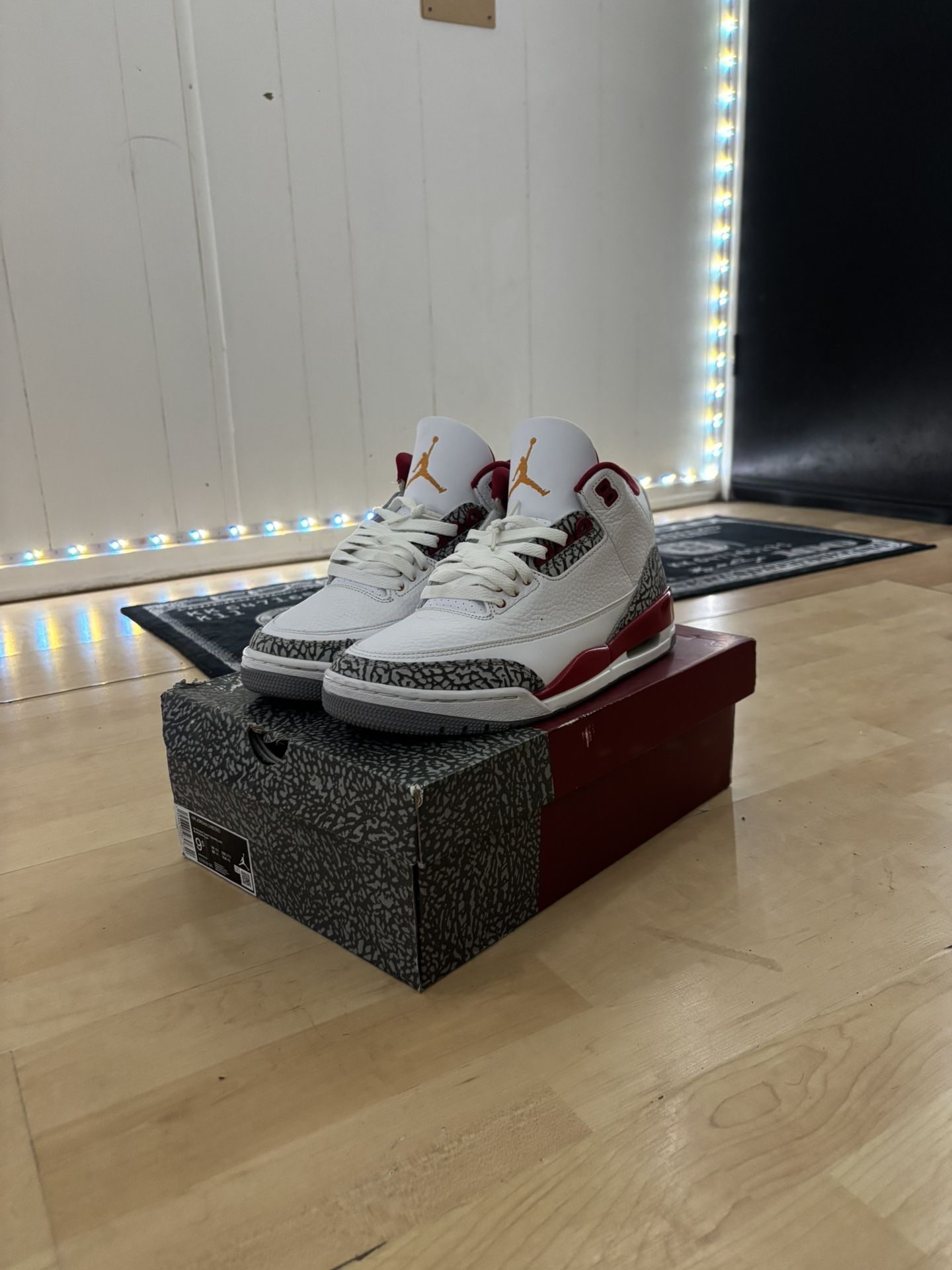 Jordan 4 “cardinal red”