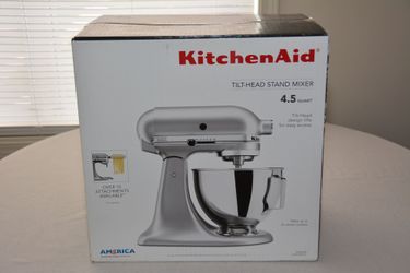 BRAND NEW IN SEALED BOX KitchenAid Stand Mixer