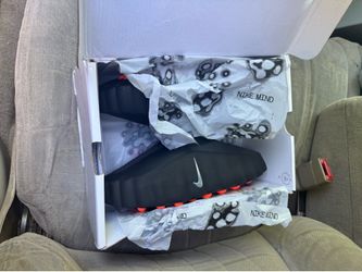 Nike Mind 001