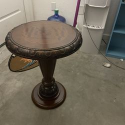 Round End Table 