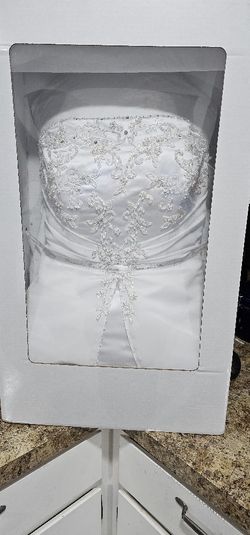 Wedding Dress & Accessories