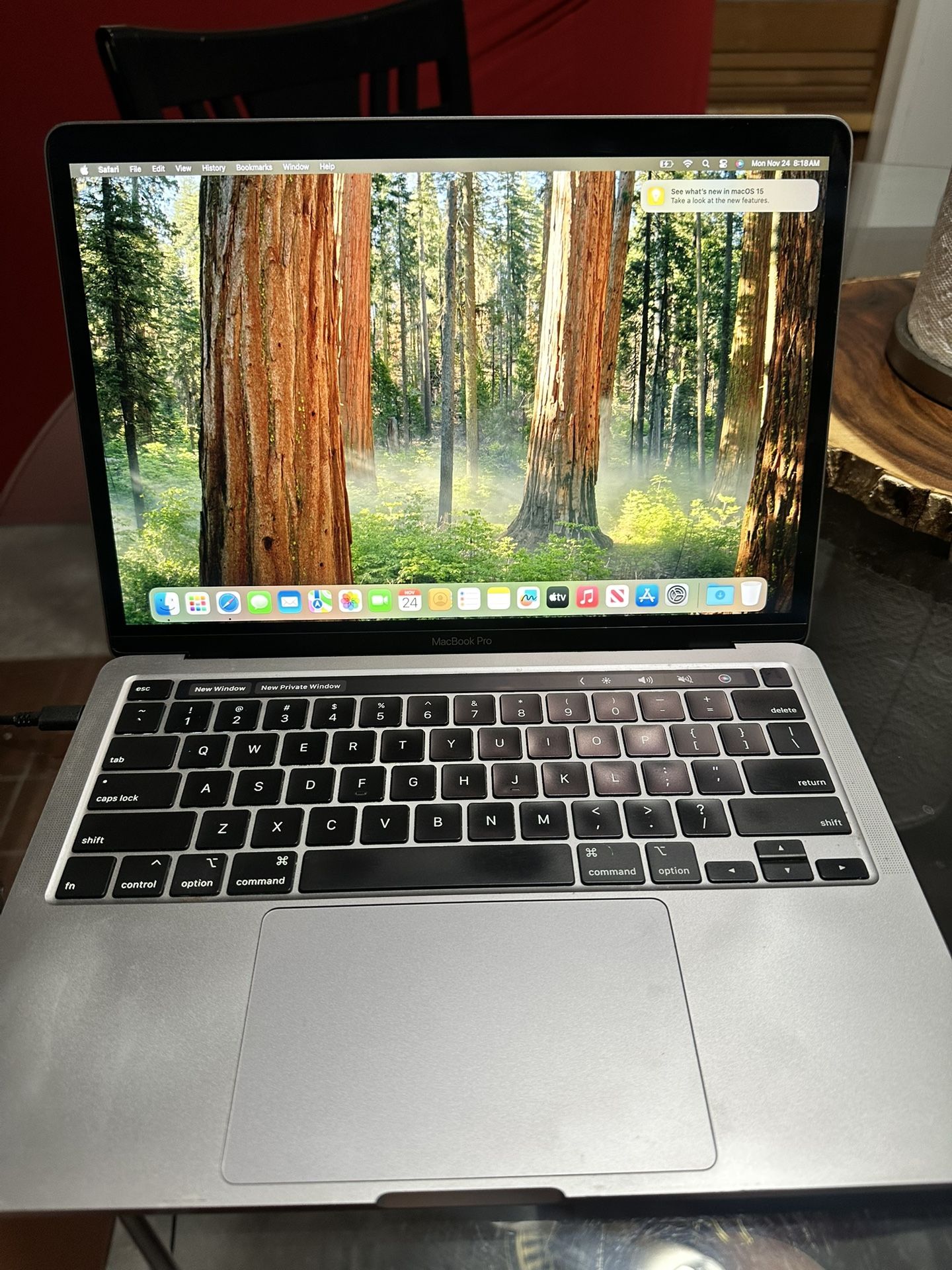MacBook Pro 2020 13inch 256gb 