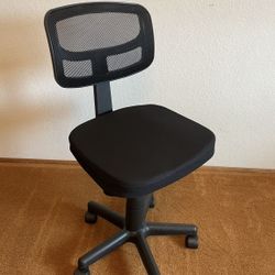chair, Brand New ! 