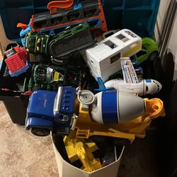 Tons Of Toys 