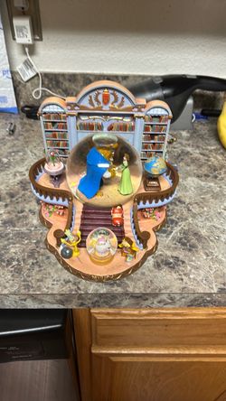 Disney snow globes 22 total
