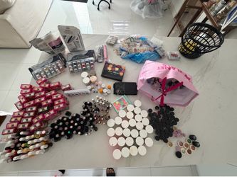 Nail business ton of products