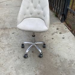 Nail Chair 