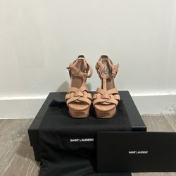Saint Laurent Women’s Beige Patent Leather Tribute Platform Sandals