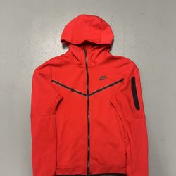 Red Nike Tech