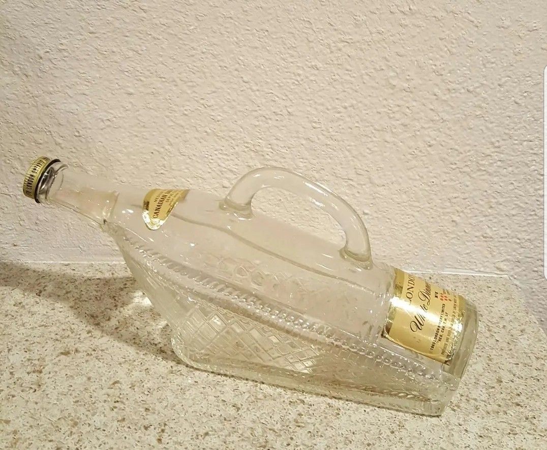 Vintage London White Dinner Wine Clear Glass Bottle