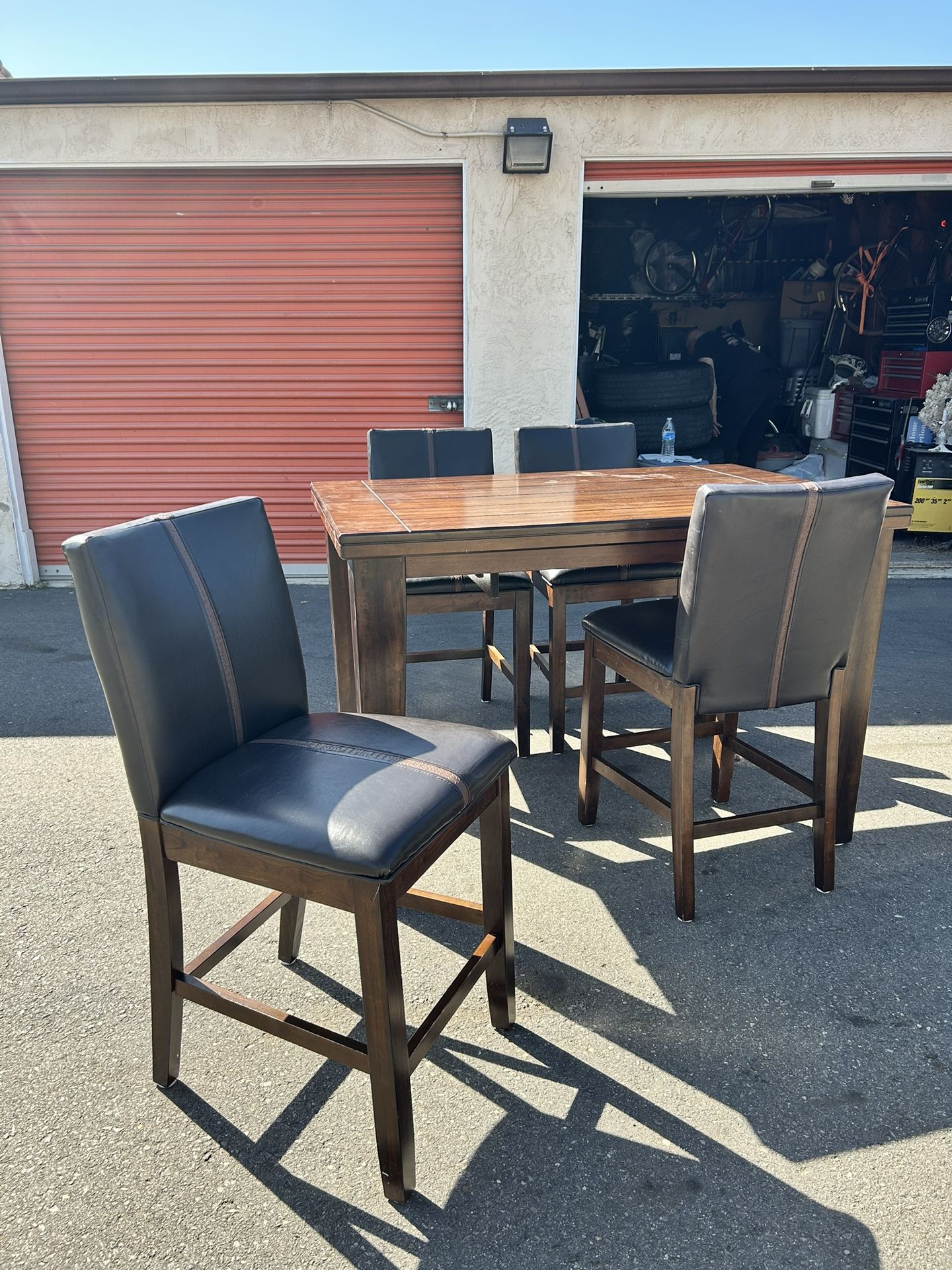 Dining Room table With  Ad A Leaf and 4 chairs 