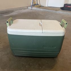 Igloo cooler 