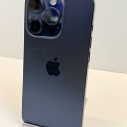 Apple iPhone 15 PRO 128gb. ( Fully Unlocked )