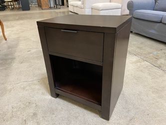 HOME MERIDIAN Tribeca Espresso Finished Single Drawer Nightstand with Sleek Black Metal Pulls