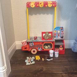 Melissa & Doug Disney Snack Cart
