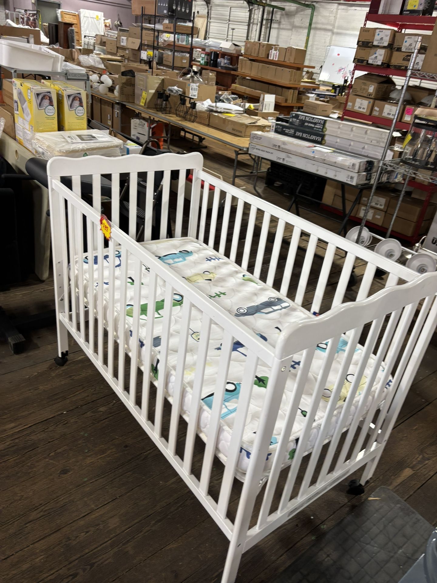 Baby Crib With Mattress 