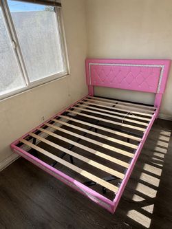 NEW Queen Pink Bed Frame with LED lights and remote control