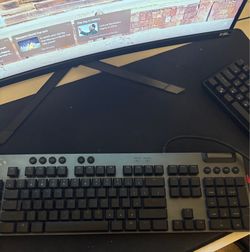 Logitech g815