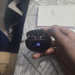 AI Translation Earbuds Real Time 144 Languages Accents Translator 36H Playtime 3-in-1 Wireless Headphones 4 ANC Mic for Spanish/English Audífonos Trad