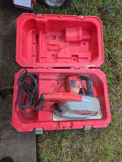 Milwaukee HP Circular Saw with Case