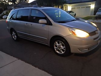 2005 Toyota sienna needs work