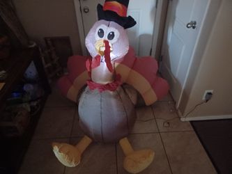 Inflatable turkey