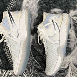 Nike KD Trey Vlll size 8.5